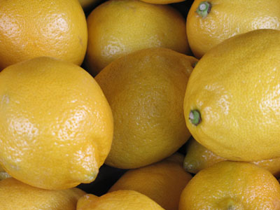 Application of lemon oil for the body